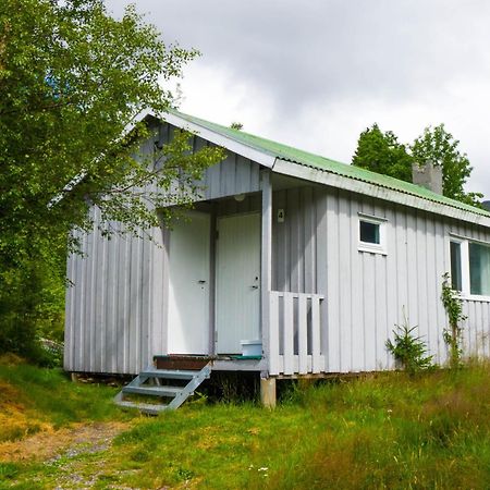 Smordal Hytteutleie Og Camping Hotel Nordfjordeid Exterior photo